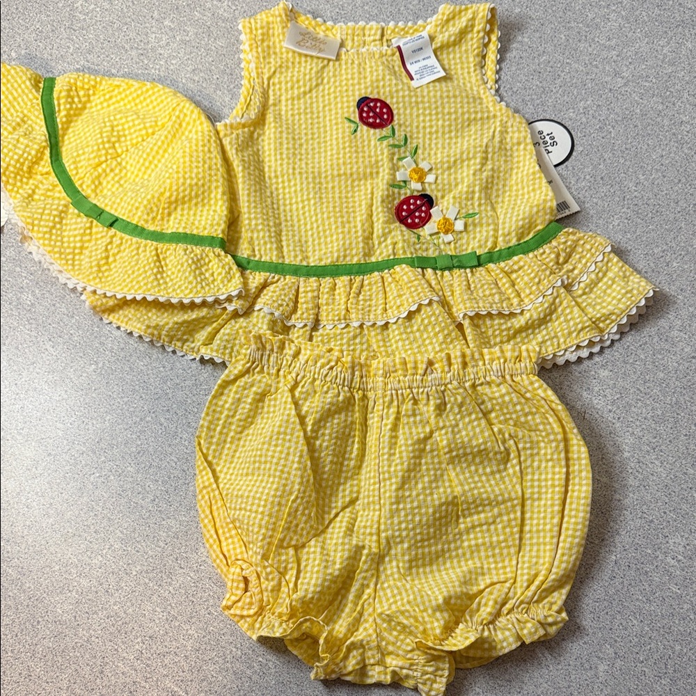 Adorable Yellow Gingham Hat and Outfit Set 3-6Months NWT